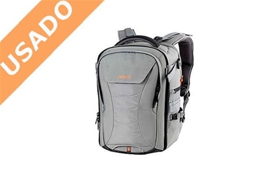 BENRO RANGER 500NLG (Usado) Mochila. Color gris claro.