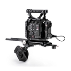 TILTA ES-T22-C-V Cage para Canon EOS-C400 con placa de batería V-Mount.